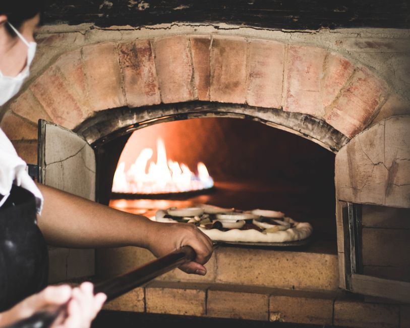 Lost in the Lanes Traditional Pizza Oven